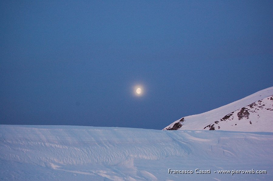 03 La Luna si abbassa.jpg